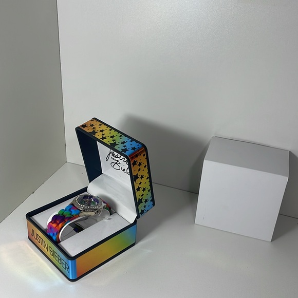 Justin Bieber Watch style #2 - Picture 3 of 8